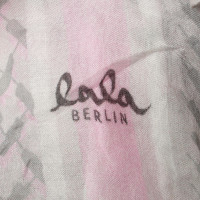 Lala Berlin Tuch mit grafischem Print
