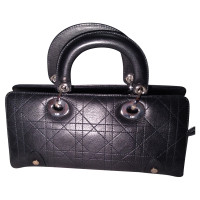 Christian Dior Lady Dior East West aus Leder in Schwarz