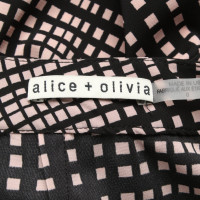 Alice + Olivia Broeken