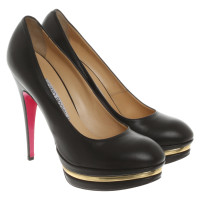 Luciano Padovan Pumps/Peeptoes en Cuir en Noir