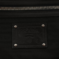 Prada Handtasche aus Leder in Braun