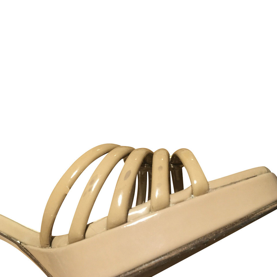 Max Mara Sandals Patent leather in Beige