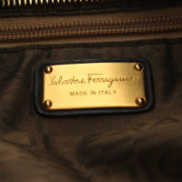 Salvatore Ferragamo Sac à main en Cuir verni en Noir