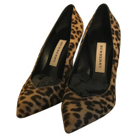 Burberry pumps with animal print