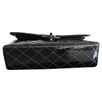 Chanel Classic Flap Bag Medium Patent leather in Black