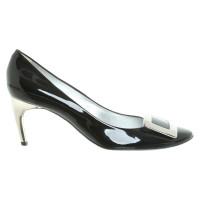 Roger Vivier Pumps/Peeptoes Lakleer in Zwart