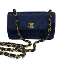Chanel Classic Flap Bag New Mini aus Seide in Blau