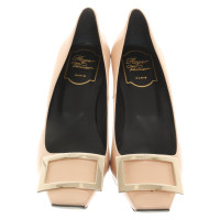 Roger Vivier Pumps/Peeptoes aus Leder in Nude