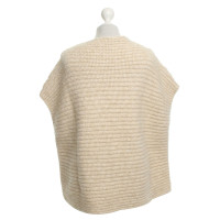 Closed Sweater in poncho style