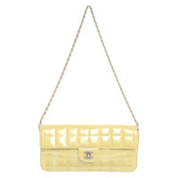Chanel Classic Flap Bag aus Viskose in Gelb