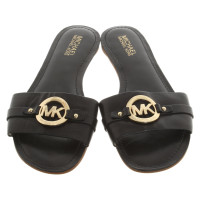 Michael Kors Sandalen aus Leder in Schwarz