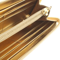 Anya Hindmarch Täschchen/Portemonnaie aus Leder in Gold