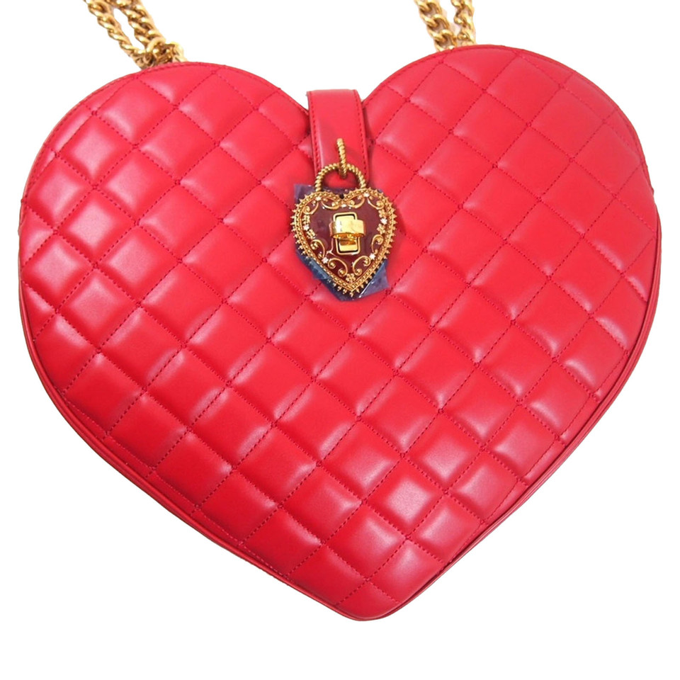 Dolce & Gabbana Quilted Love Heart Bag aus Leder in Rot