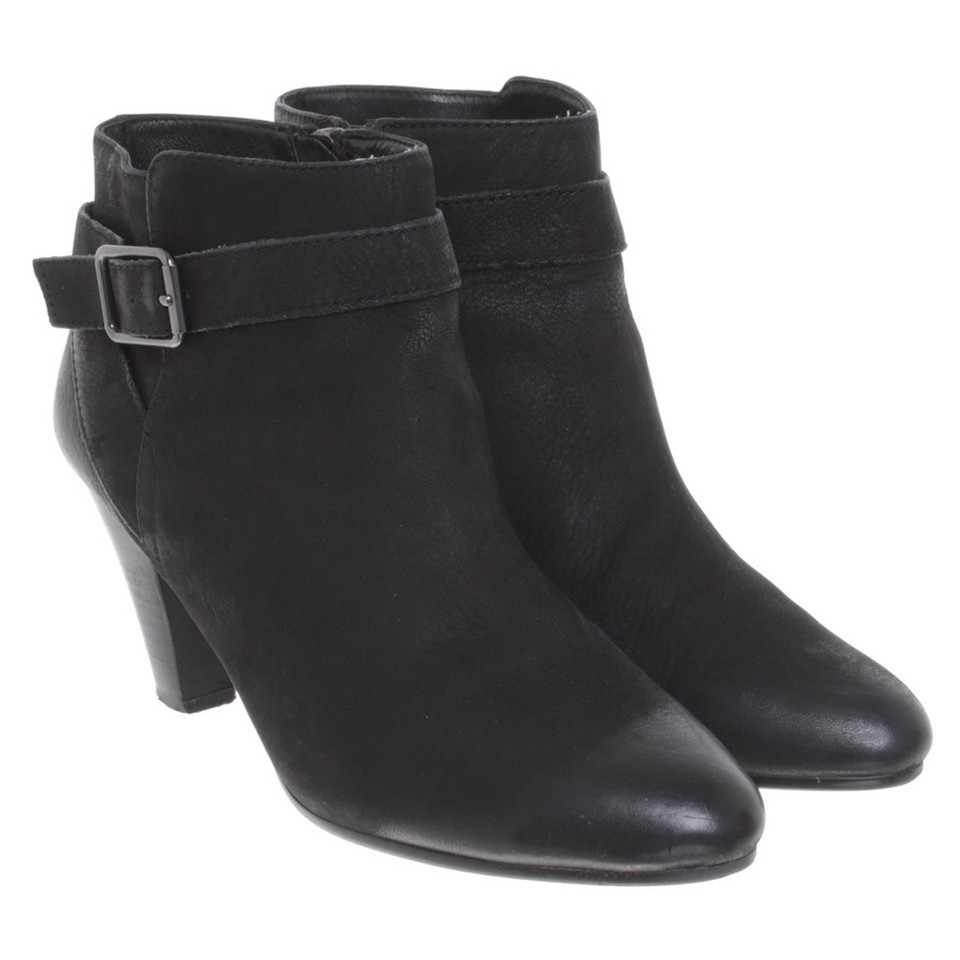 Ash Ankle boots in black