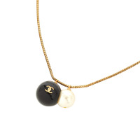 Chanel Collana con perle