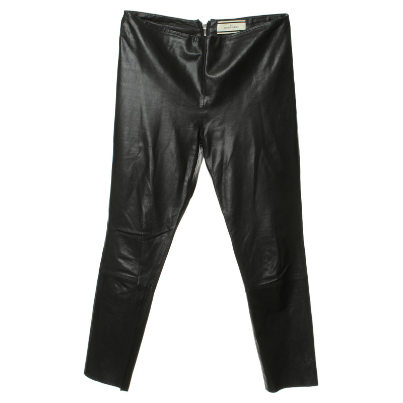 By Malene Birger Leather pants in black 