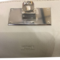 Hermès Toolbox 26 Leer in Beige