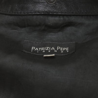 Patrizia Pepe Jacke/Mantel aus Leder in Schwarz