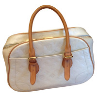 Louis Vuitton Handbag Patent leather in Cream