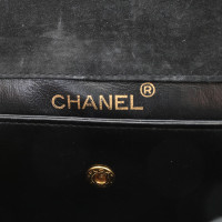 Chanel Zwarte schoudertas gemaakt van suède