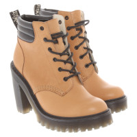 Dr. Martens Ankle boots in Ochre