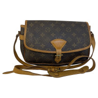 Louis Vuitton Sologne Canvas in Bruin