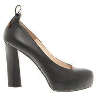 Escada Pumps/Peeptoes en Cuir en Noir