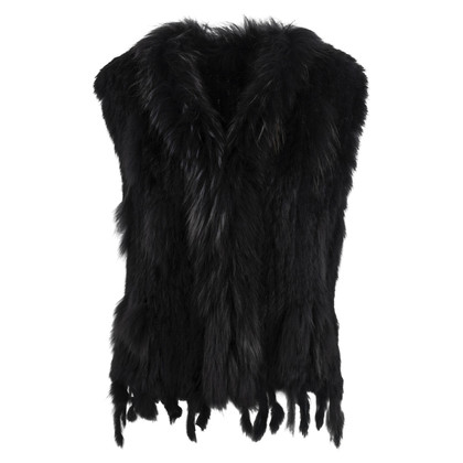 Collection Privée Vest Fur in Black