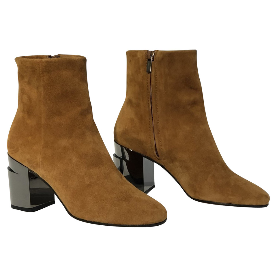 Robert Clergerie Ankle boots Suede in Ochre