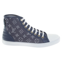 Louis Vuitton Sneakers with logo pattern