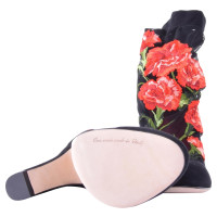 Dolce & Gabbana pumps chaussettes avec broderie