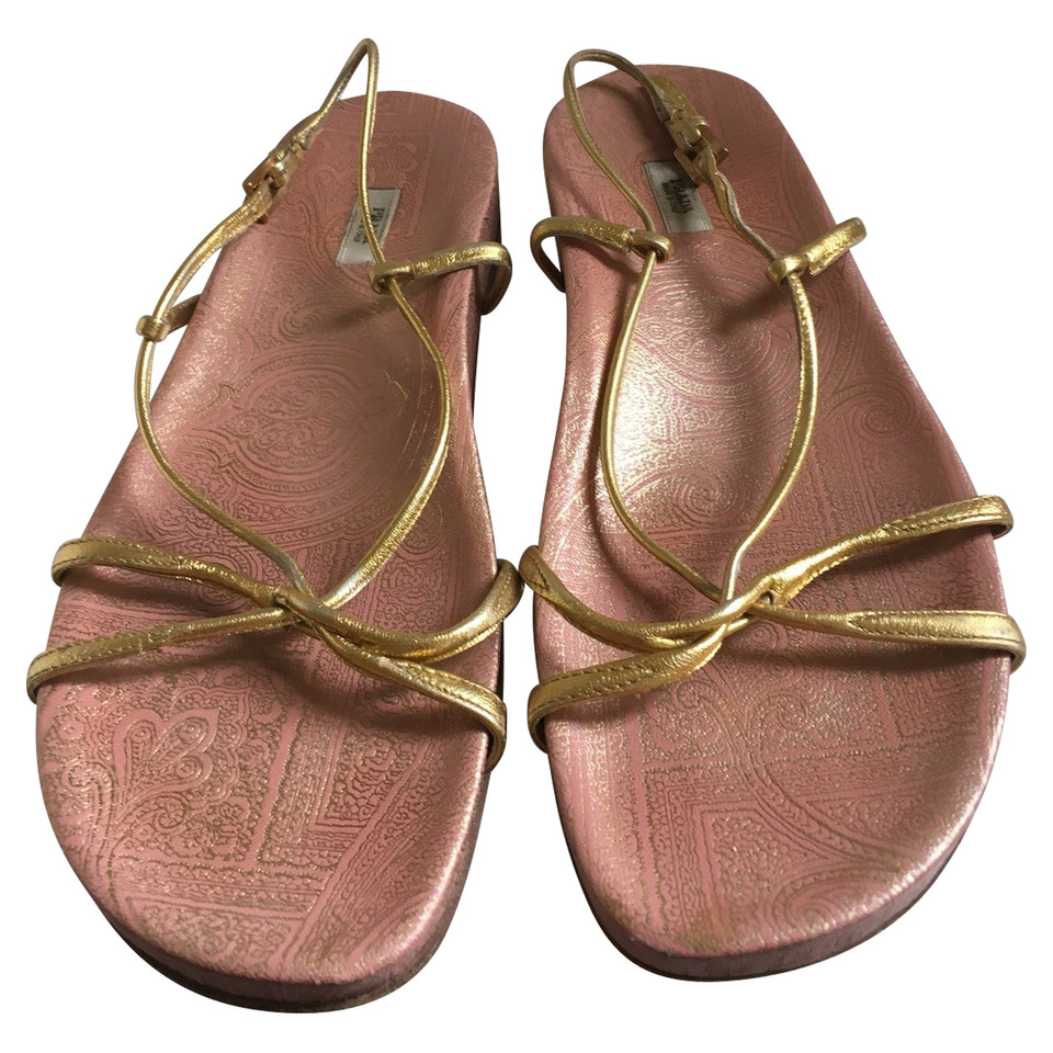 Prada Sandalen aus Leder in Gold