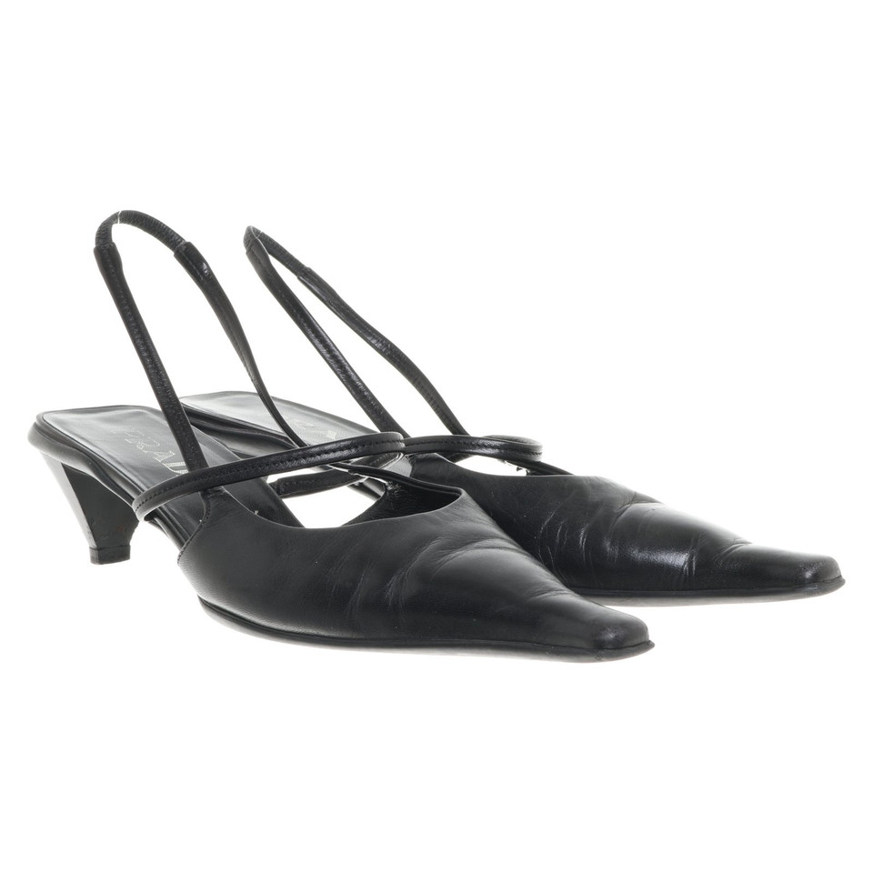 Prada Slingbacks in Schwarz