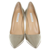 Diane Von Furstenberg Pumps/Peeptoes en Cuir verni en Taupe