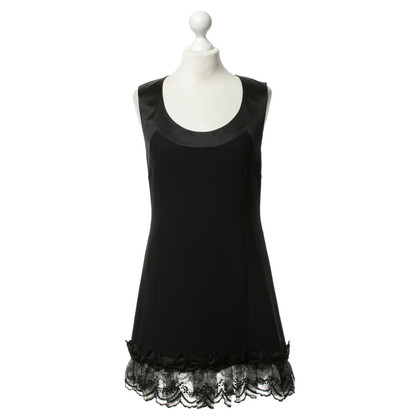 Alexis Mabille Black dress with lace hem