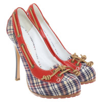 Dsquared2 pumps with check pattern