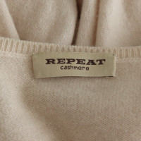 Repeat Cashmere Pullover in Cremeweiß