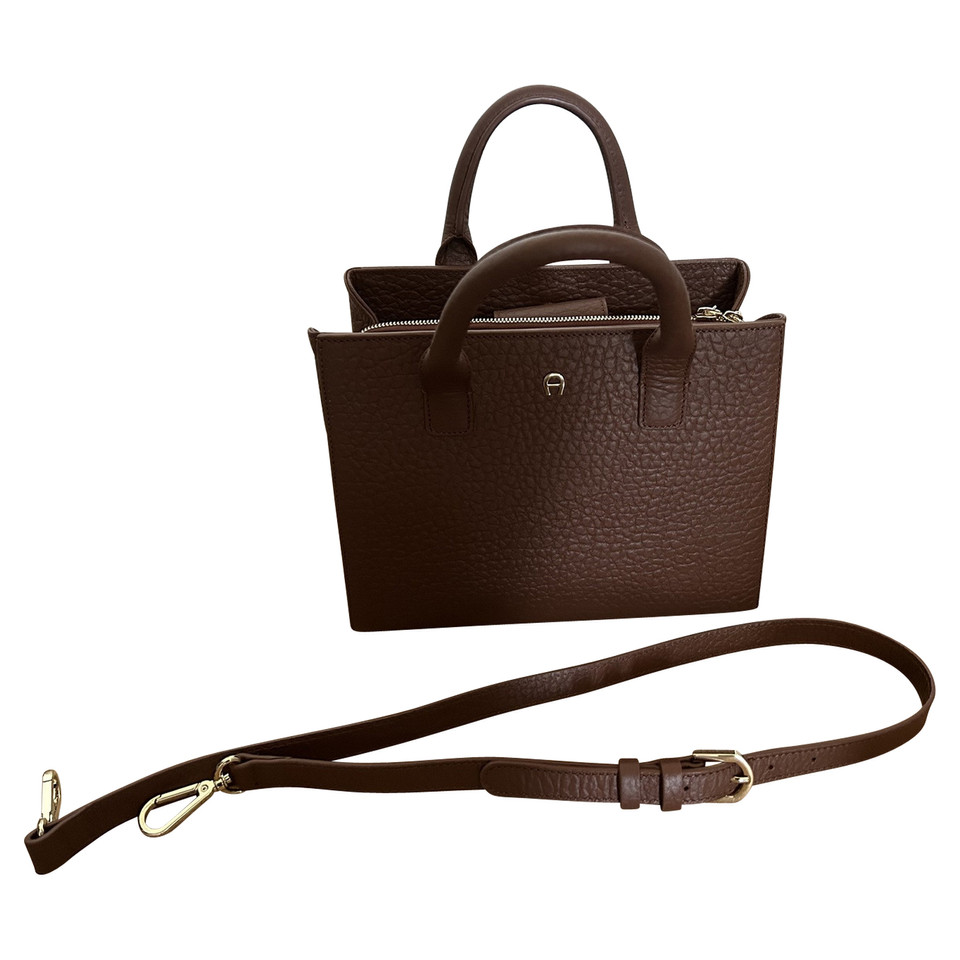 Aigner Handbag Leather in Brown