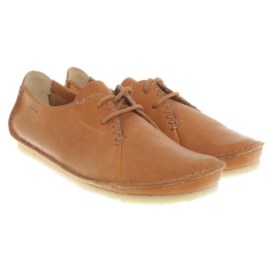 Clarks Lace in Brown