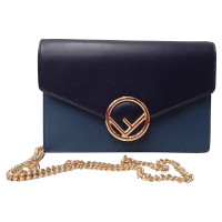 Fendi Clutch aus Leder in Blau