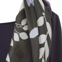 Armani Collezioni Robe en violet avec foulard en soie
