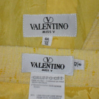 Valentino Garavani Bouclé-Kostüm in Gelb