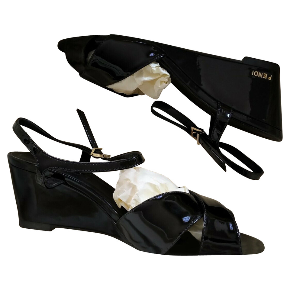 Fendi Sandals Patent leather in Black