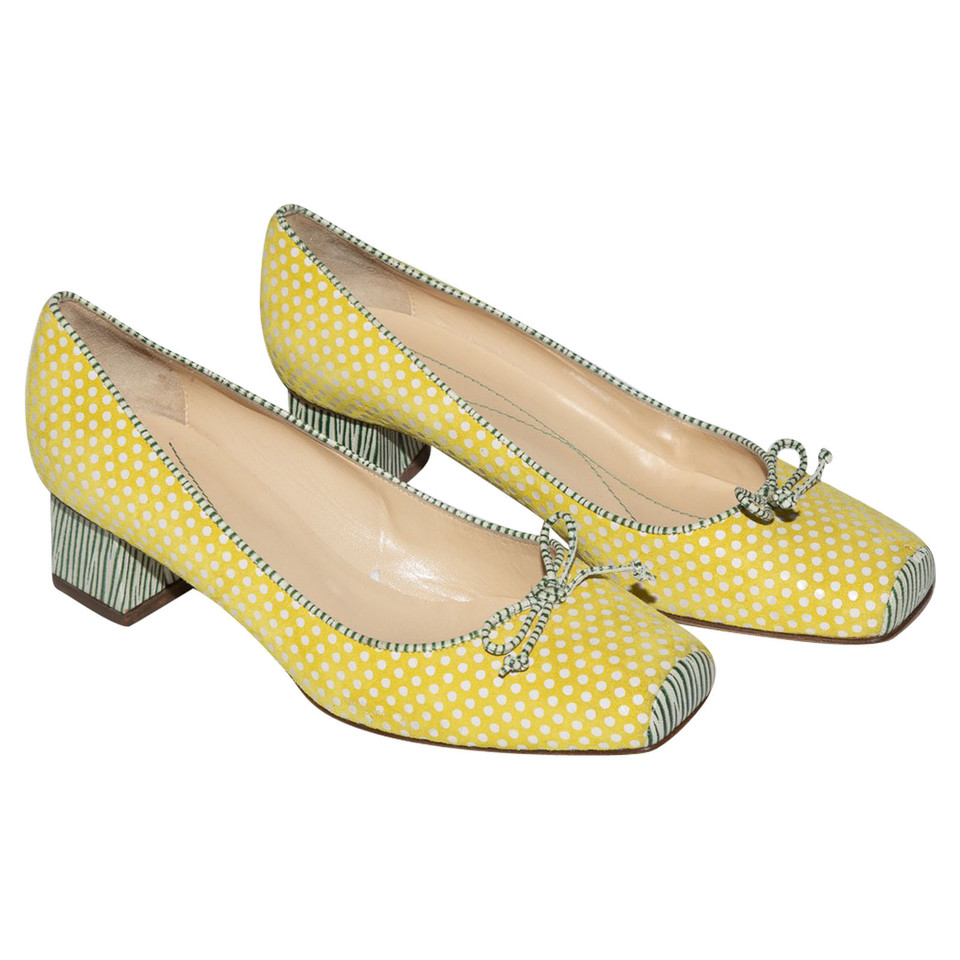 Kate Spade Pumps/Peeptoes aus Wildleder in Gelb