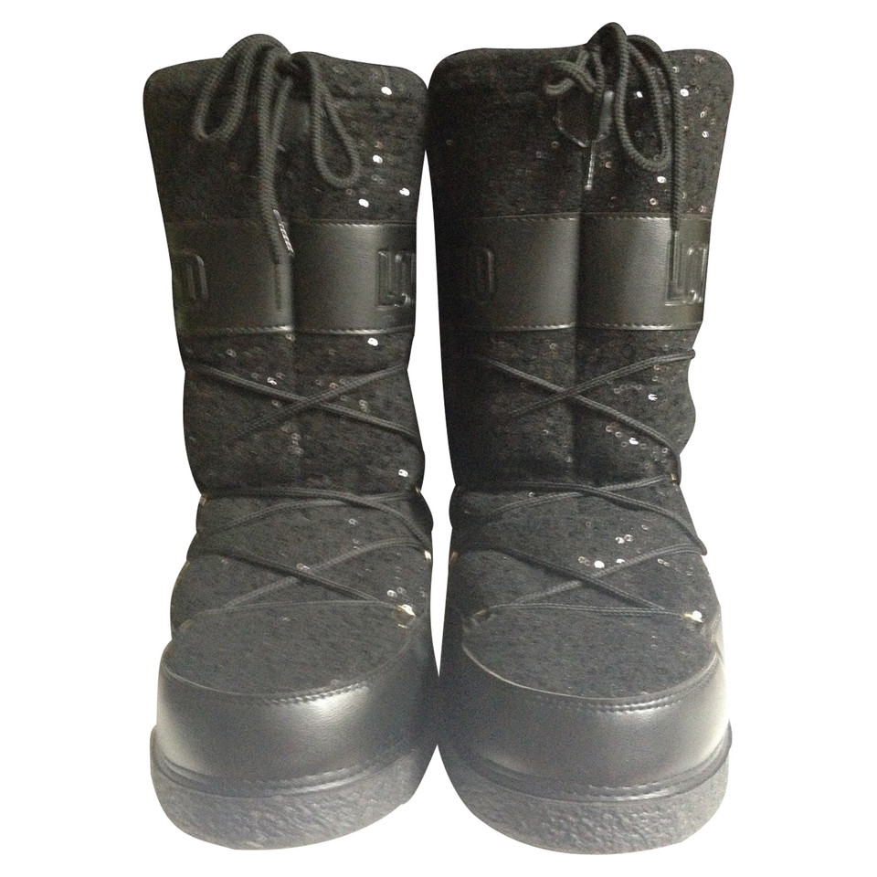 Moschino Love Moon Boots in zwart