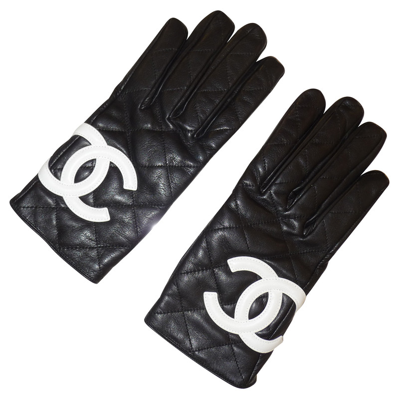 Chanel Leather gloves - Buy Second hand Chanel Leather gloves for €590.00