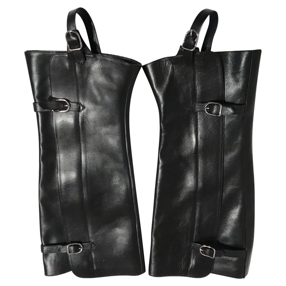 Hermès Leather gauntlets in black