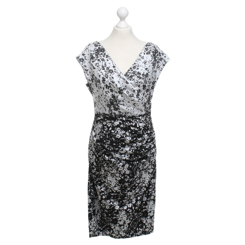 Talbot Runhof Dress with floral pattern in black / white