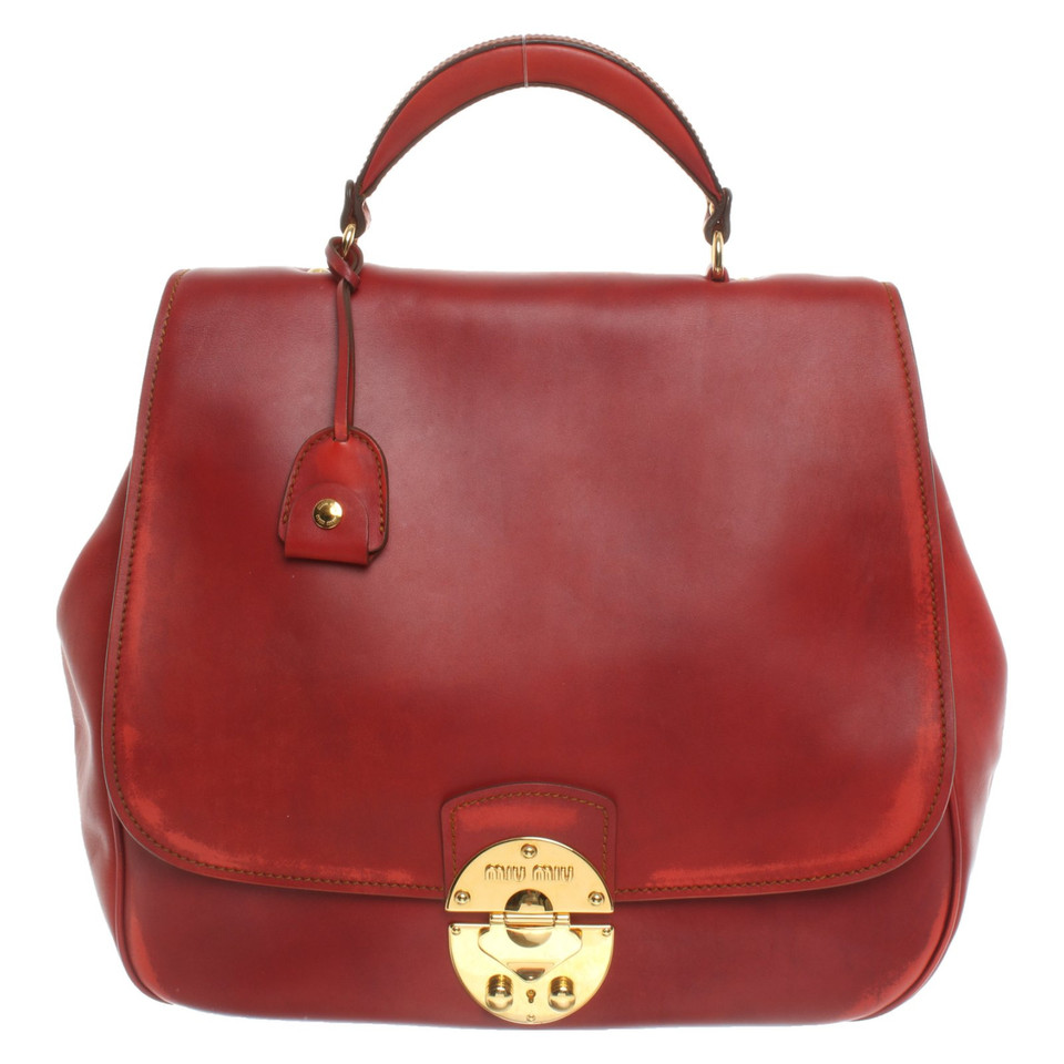 Miu Miu Handtasche aus Leder in Rot