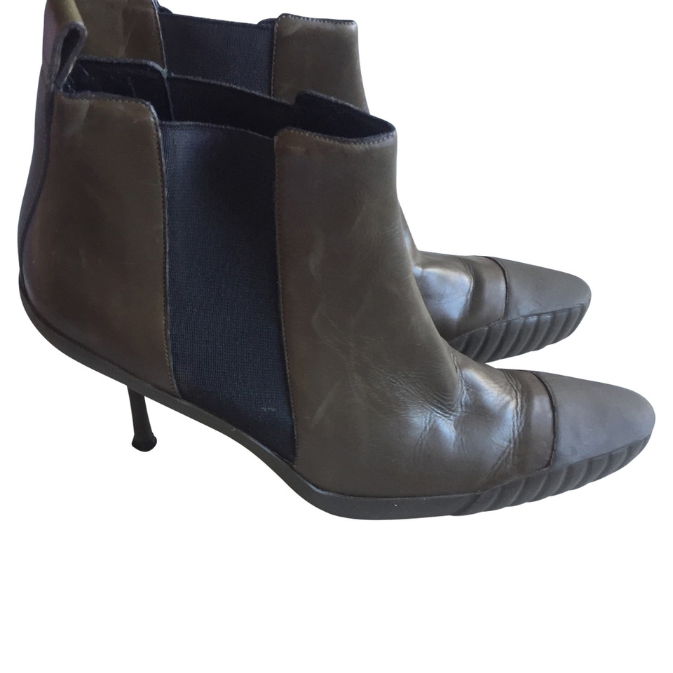 Fendi Ankle boots Leather in Olive
